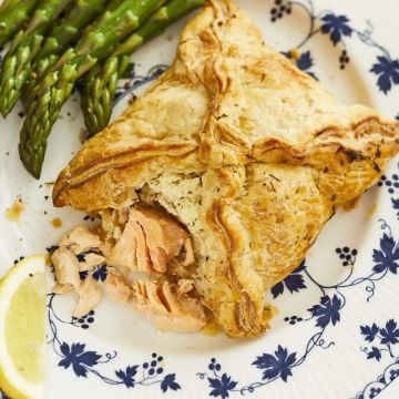 Fieldfare Salmon En Croute